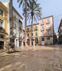 Local commercial à Casco Antiguo - Sta. Cruz - Ayuntamiento. En venta local  restaruante junto al ayuntamiento de alicante