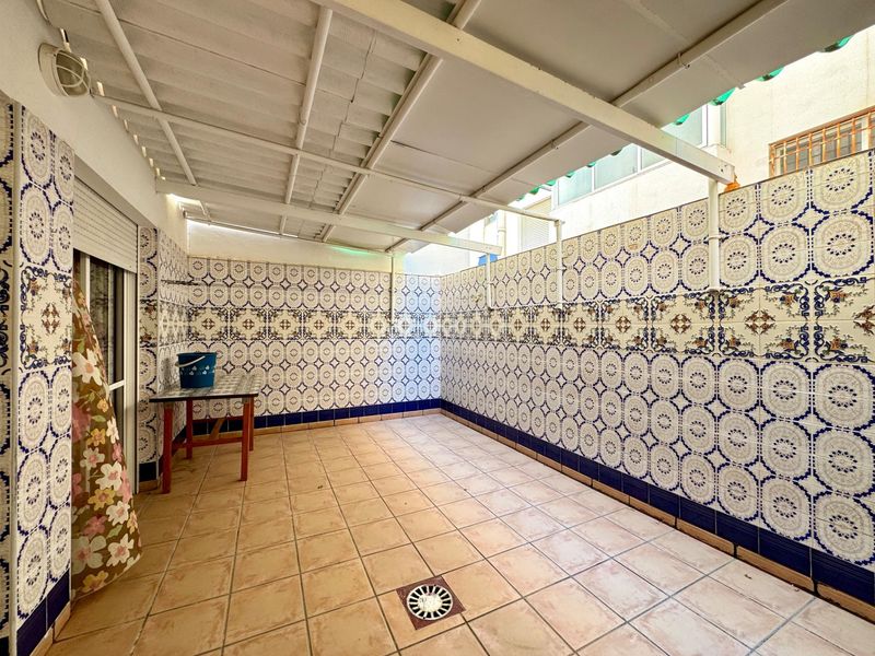 Foto 07fc9c37-c875-4cc5-a09a-098e0b2e9e20. Pis a Campello Playa Campello (el)