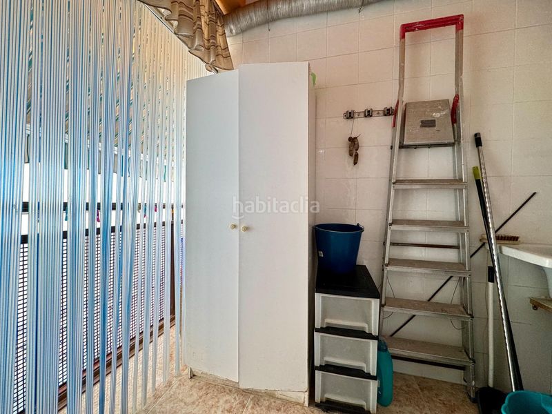 Foto 2d206afc-14f3-46f1-89a1-7e15774f6b4f. Pis a Campello Playa Campello (el)