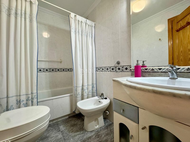 Foto 6b0d471b-df4a-4406-b8dd-7c3bfc001520. Pis a Campello Playa Campello (el)