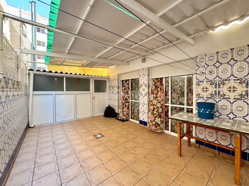 Foto 7e42efc7-787a-435a-ac85-0ac4b26876e3. Pis a Campello Playa Campello (el)