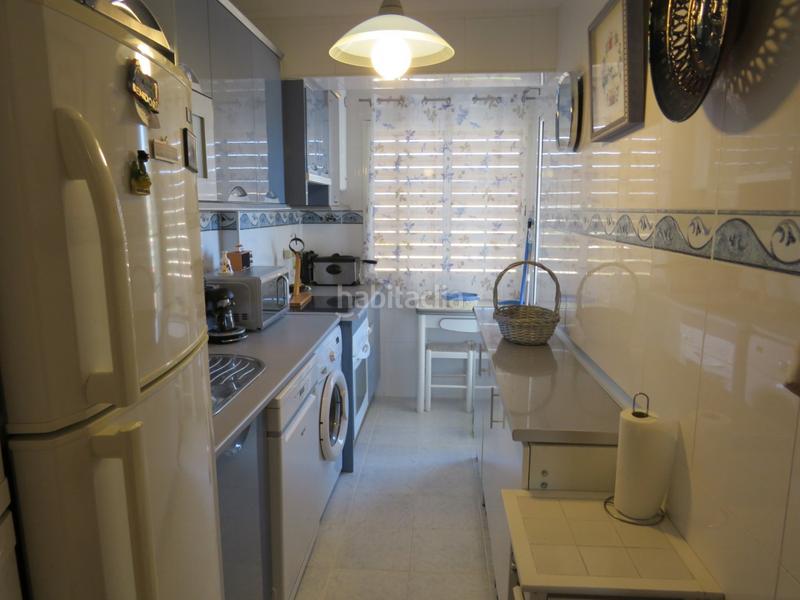 Foto b4fc3616-6325-4393-b4b9-0c67135b78f0. Pis amb calefacció aparcament piscina a Playa Muchavista Campello (el)