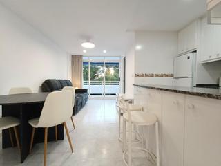 Rent Apartment in Playa de San Juan. Alquiler apartamento reformado en playa de san juan, alicante