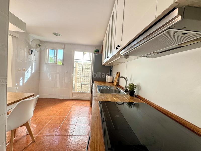 Foto 9667dd23-bdc7-4495-b90c-c15e274cb47d. Alquiler casa adosada maravilloso adosado en Cabo de las Huertas en Alicante