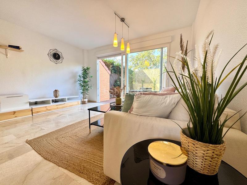 Foto b9fa66f8-0d82-480a-9e80-eaf658699b1b. Lloguer casa adossada amb calefacció aparcament piscina a Alicante