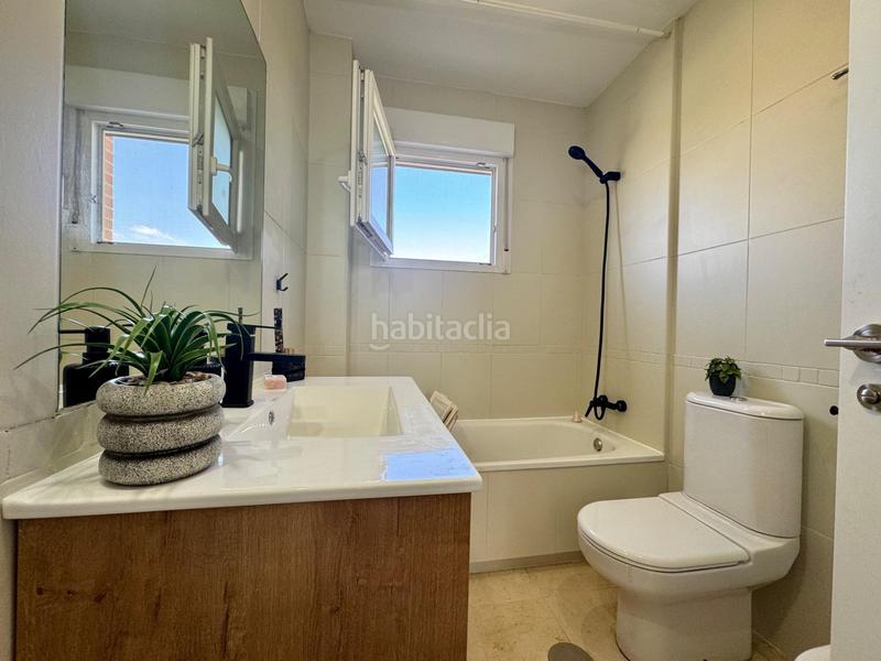 Foto c07e1fc6-d75e-451b-9cff-e1c84c27e749. Lloguer casa adossada amb calefacció aparcament piscina a Alicante