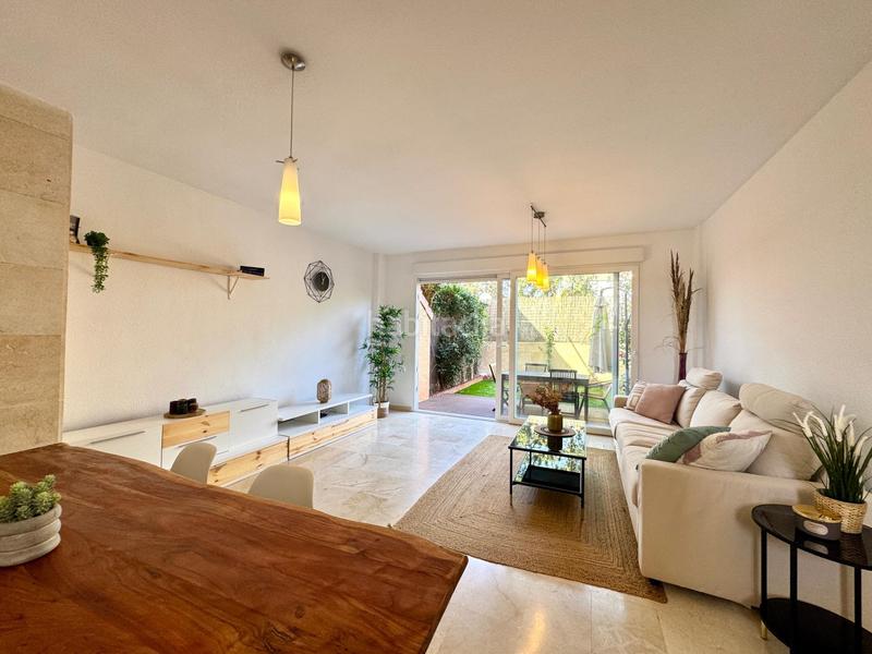 Foto e50316f2-c4bf-4e19-858a-a41d01ef8586. Lloguer casa adossada amb calefacció aparcament piscina a Alicante