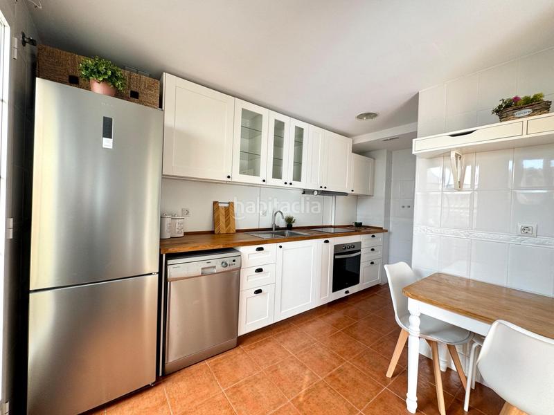 Foto e7617fcf-04c7-40cc-ada9-dce7d656a565. Lloguer casa adossada amb calefacció aparcament piscina a Alicante