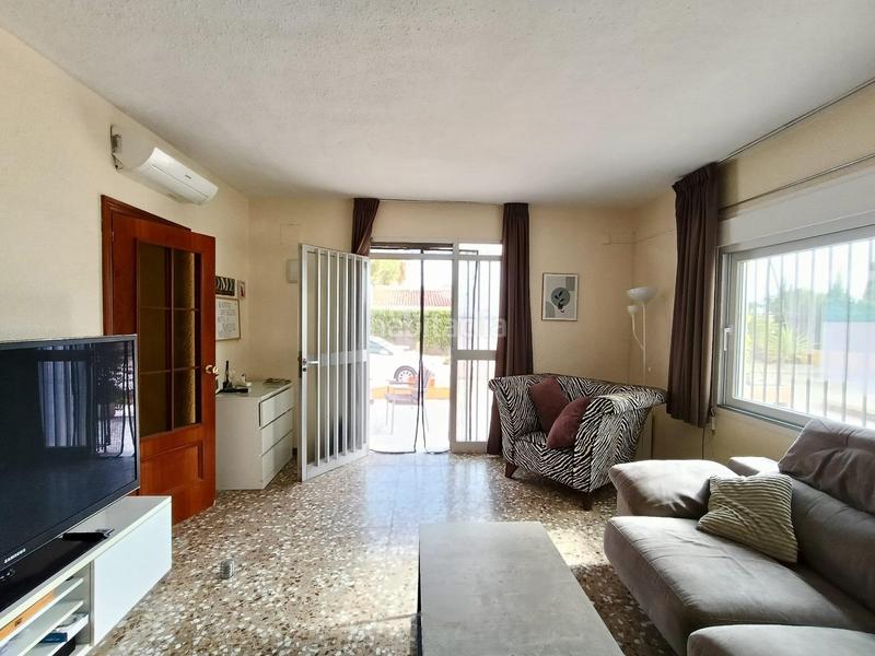 Foto b7975220-50f4-46c5-8781-5a16a5159a30. Chalet mit parking pool in La Huerta Mutxamel