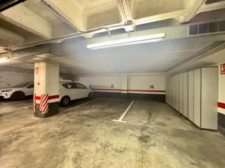 Location Parking voiture à Mercado. Alquiler plaza garaje para temporada  general marva