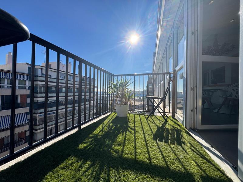 Foto 2ba939a1-958c-45ee-a1a6-5ca5193148e9. Àtic amb calefacció a Ensanche-Diputación Alicante