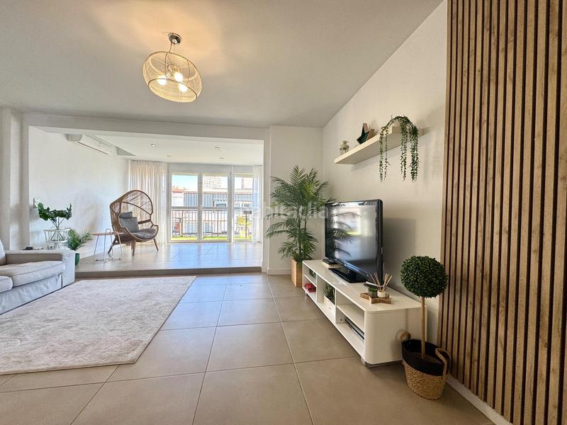 Foto 3b2fb2b3-293f-4b0b-9f11-0fda7c5dc4d6. Àtic amb calefacció a Ensanche-Diputación Alicante