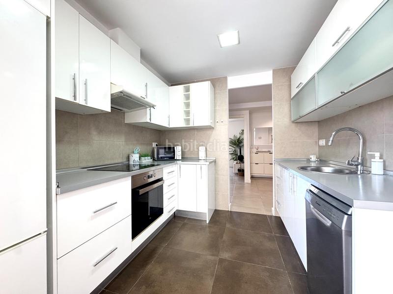 Foto bbd7eda7-31aa-474e-a650-270ee47f0da3. Àtic amb calefacció a Ensanche-Diputación Alicante