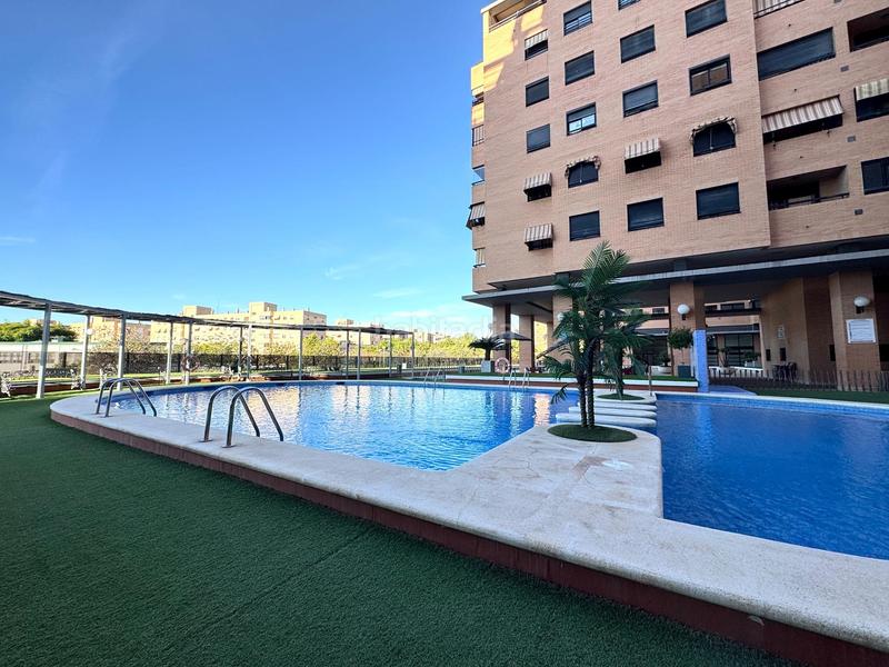 Foto 4a89619a-1e68-4508-b342-168585bc55b1. Location appartement avec chauffage parking piscine dans Alicante