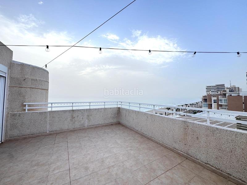 Foto 037debf6-9d32-430f-819d-98fb3cb1f436. Àtic amb aparcament piscina a Playa Muchavista Campello (el)