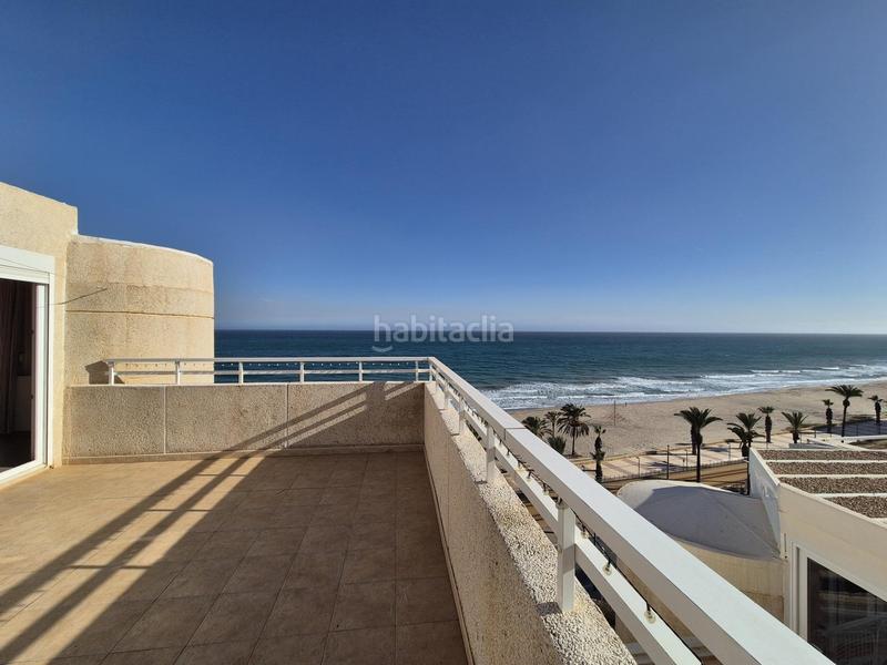 Foto 0b450ba5-4d58-4c5c-917e-8f7c822a4c5d. Àtic amb aparcament piscina a Playa Muchavista Campello (el)
