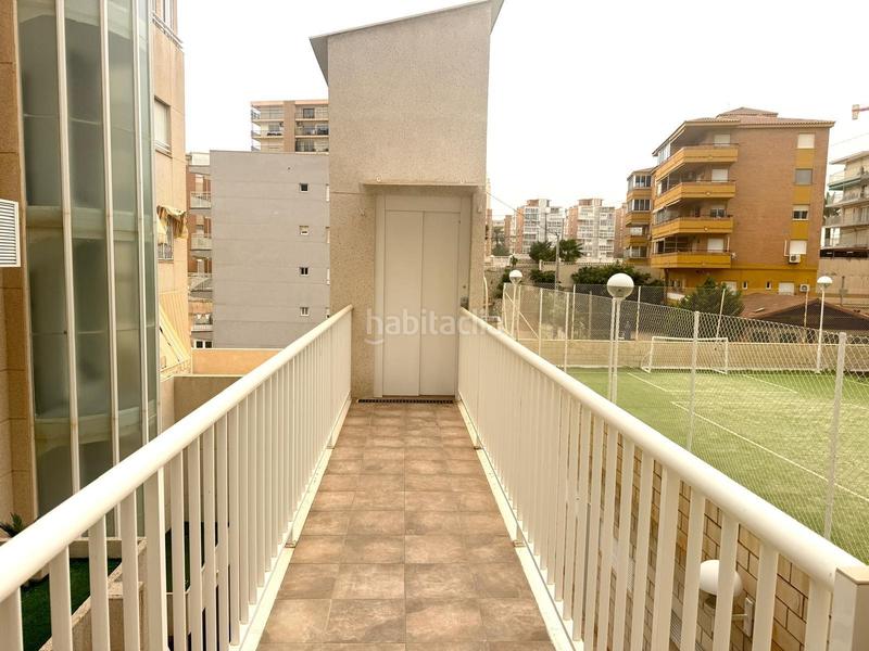 Foto 284b289d-2b72-42a7-9605-30754c08fa80. Àtic amb aparcament piscina a Playa Muchavista Campello (el)