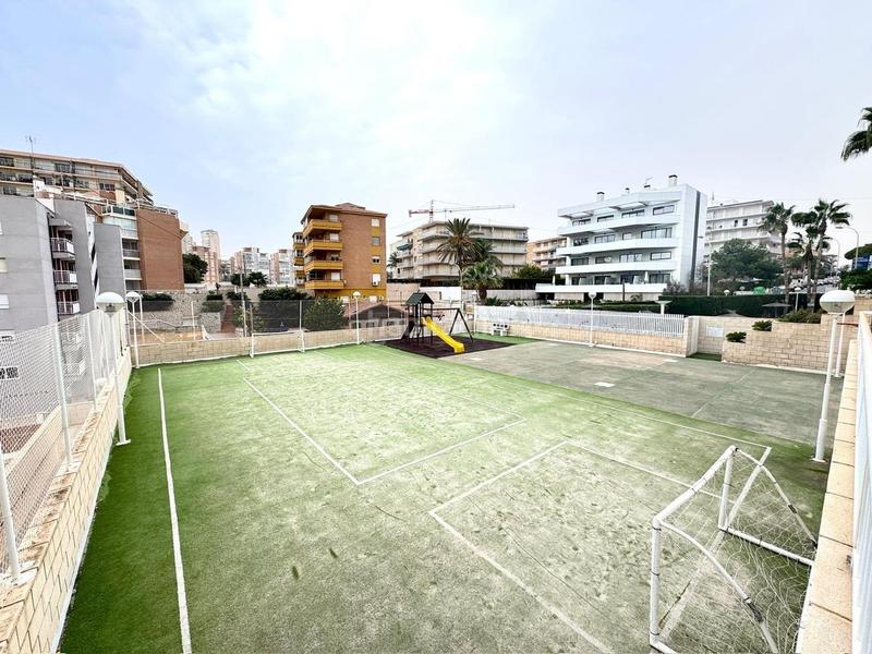 Foto f253ba92-0749-4e92-b781-82cfd2bb25e2. Àtic amb aparcament piscina a Playa Muchavista Campello (el)