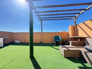 Àtic a Paus - Polígono San Blas. Ático dúplex con  terraza en pau 2  alicante