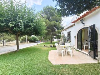 Casa en Tibi. Encantador bungalow en la urbanización maigmó, tibi