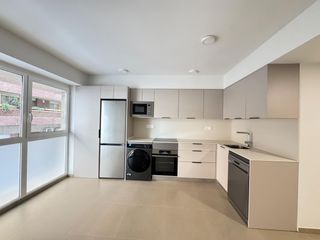 Rent Apartment in Ensanche-Diputación. Apartamento a estrenar en pleno centro de alicante, junto a plaz