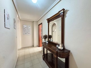 Pis en Barrio del Centro. Piso en venta en pleno centro de alicante, junto al mercado cent