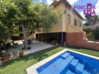 Haus  Barcelona - cl velazquez. Magnifica casa a 4 vientos con piscina y apartamento independien