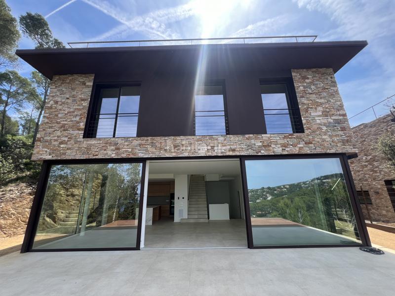 Foto 37d1e17b-59d8-42f4-8b04-03461ea9d493. House with heating parking in Begur Begur