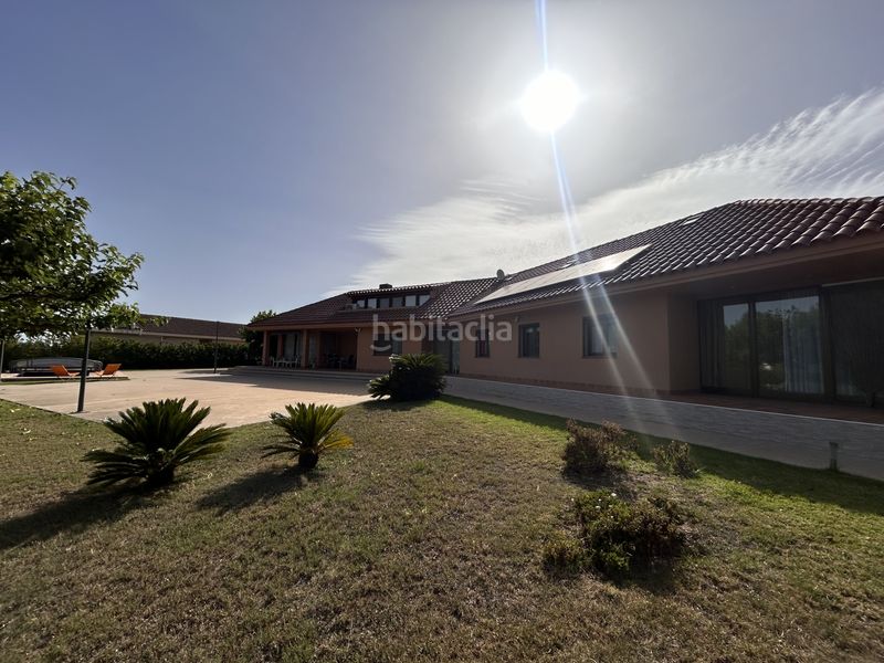 Foto fa748028-7a11-4405-b31a-f50684490c68. Casa amb calefacció aparcament piscina a Almoster