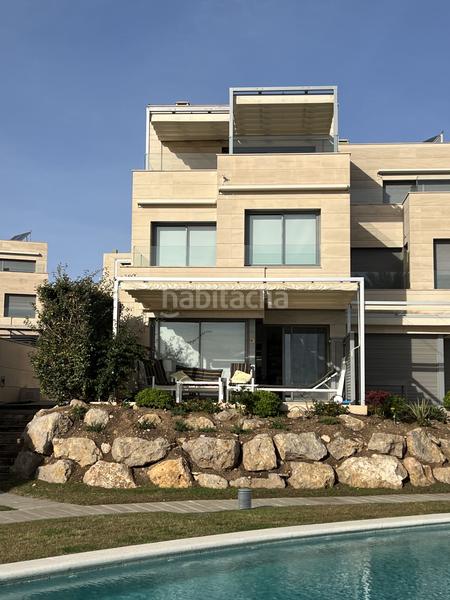 Foto 2bed9645-52fd-4c48-be9f-33673dfc220e. Casa chalet pareado en venta en calle dels pins en Torredembarra