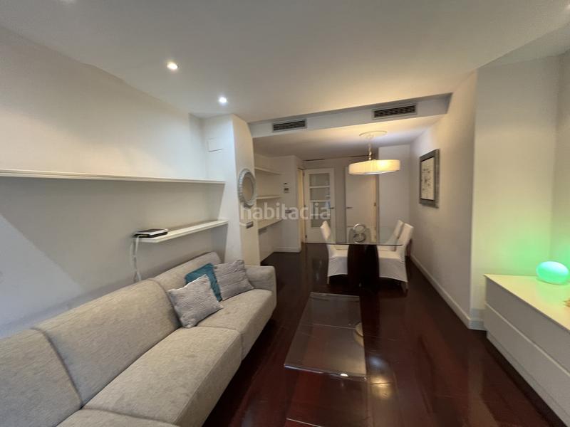 Foto e25ce1fc-c593-4d20-9996-7f98130d376e. Piso espectacular piso con terraza en calle parís en Barcelona