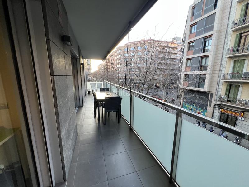 Foto e3dd42c5-5f32-4443-9567-c5cf16538847. Piso espectacular piso con terraza en calle parís en Barcelona
