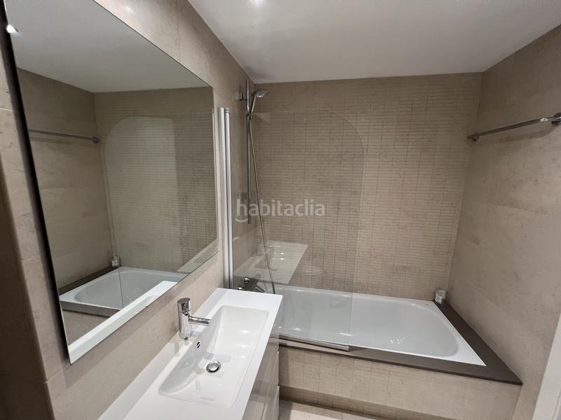 Foto e7842bd9-8274-4c3d-87ce-1a4508ffdab0. Piso espectacular piso con terraza en calle parís en Barcelona