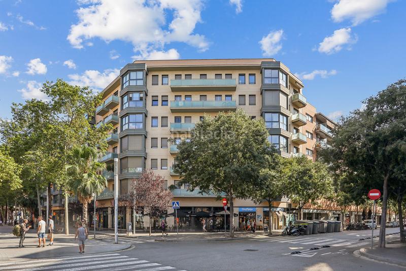Foto 98b6511b-308d-4490-84fe-c41d94f080a8. Ático magnifico ático con balcón y zonas comunes en rambla de Poblenou en Barcelona