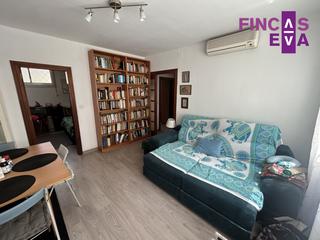 Etagenwohnung  Barcelona - cl sant adria. Solo para inversores!!  se vende nuda propiedad
