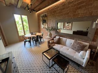 Etagenwohnung  Barcelona - cl manso. Espectacular piso reformado y amueblado frente al mercado de san