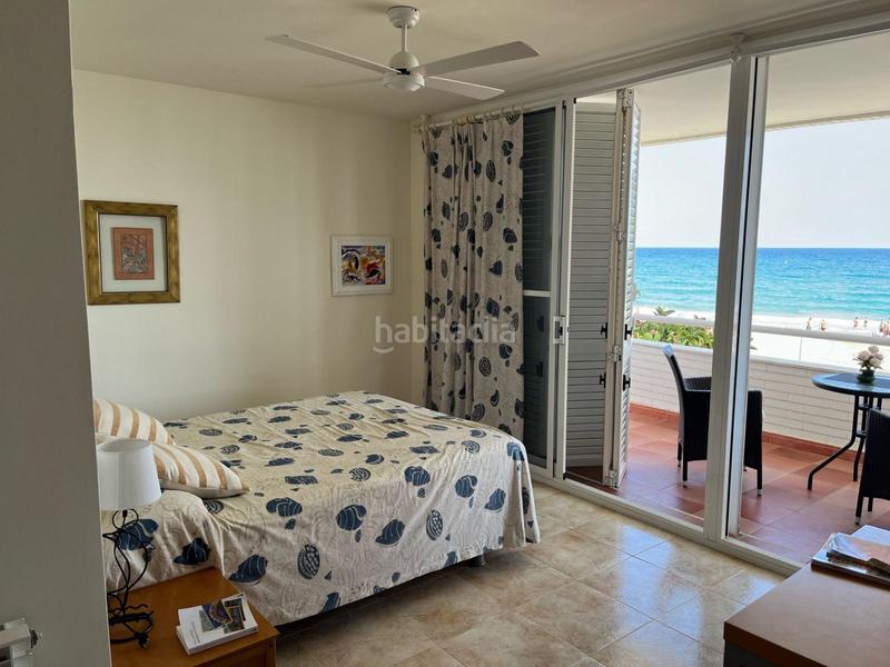 Foto 287cbde6-3cee-4097-9a3f-76b39cbf0c00. Casa fincas eva os presenta esta exclusiva vivienda unifamiliar en primera línea de mar tarragona ubicada en el emblemático en Altafulla
