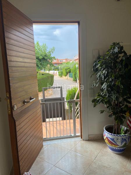 Foto 43f5fa16-b124-4ec9-9d10-5a79aa8e0afd. Casa fincas eva os presenta esta exclusiva vivienda unifamiliar en primera línea de mar tarragona ubicada en el emblemático en Altafulla