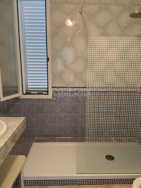 Foto 7a7794d1-2a9a-4423-9b2d-cc7fd3cd37f1. Casa fincas eva os presenta esta exclusiva vivienda unifamiliar en primera línea de mar tarragona ubicada en el emblemático en Altafulla