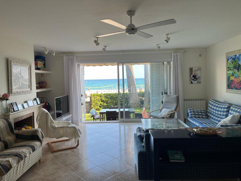 Foto 9ffa3977-7288-4b4a-8a1e-efb3883b2bf1. Casa fincas eva os presenta esta exclusiva vivienda unifamiliar en primera línea de mar tarragona ubicada en el emblemático en Altafulla