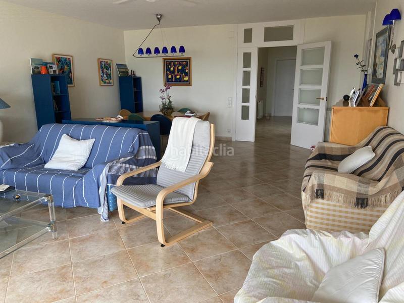 Foto fd5e28b4-3d94-40e5-8d68-aff83045e45c. Casa fincas eva os presenta esta exclusiva vivienda unifamiliar en primera línea de mar tarragona ubicada en el emblemático en Altafulla