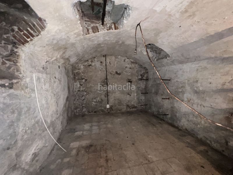 Foto e508fb1d-a2f4-4de0-b21c-bce99005e382. Local comercial a St. Pere - Sta. Caterina - El Born Barcelona