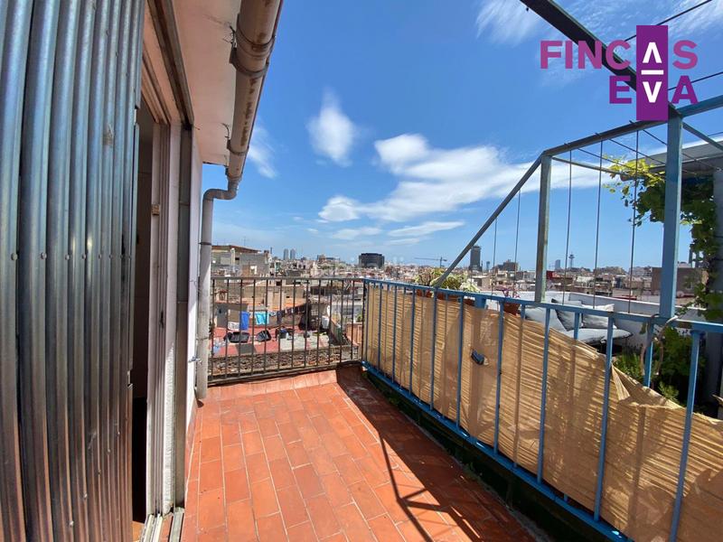 Foto 09c3d53a-13bc-4443-b79f-fd4647350d75. Piso  en venta con terraza privada en Raval Barcelona