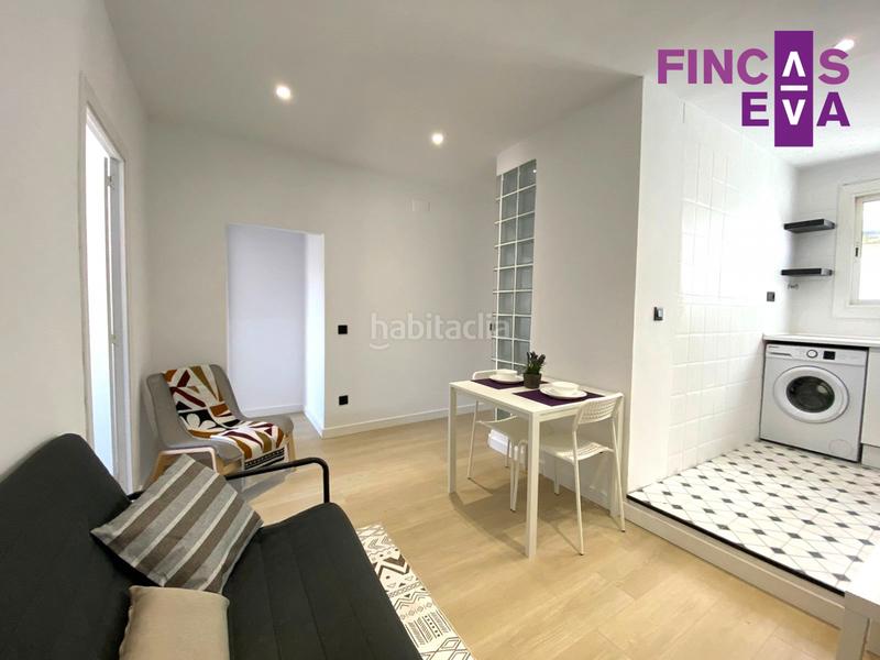 Foto 6f9e800c-187e-4950-8926-83545076db75. Piso  en venta con terraza privada en Raval Barcelona