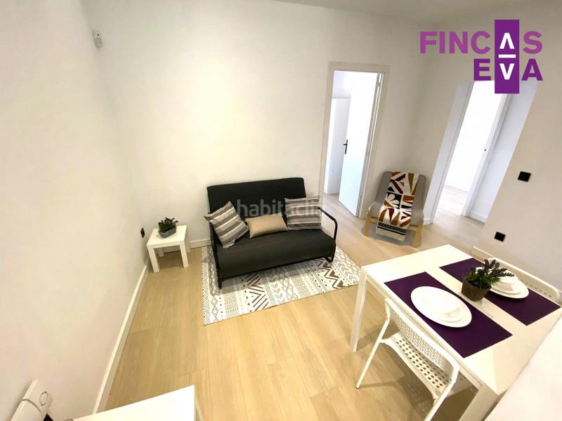 Foto beaeb4eb-5b05-40b2-ab08-d7e835e8c5a6. Piso  en venta con terraza privada en Raval Barcelona