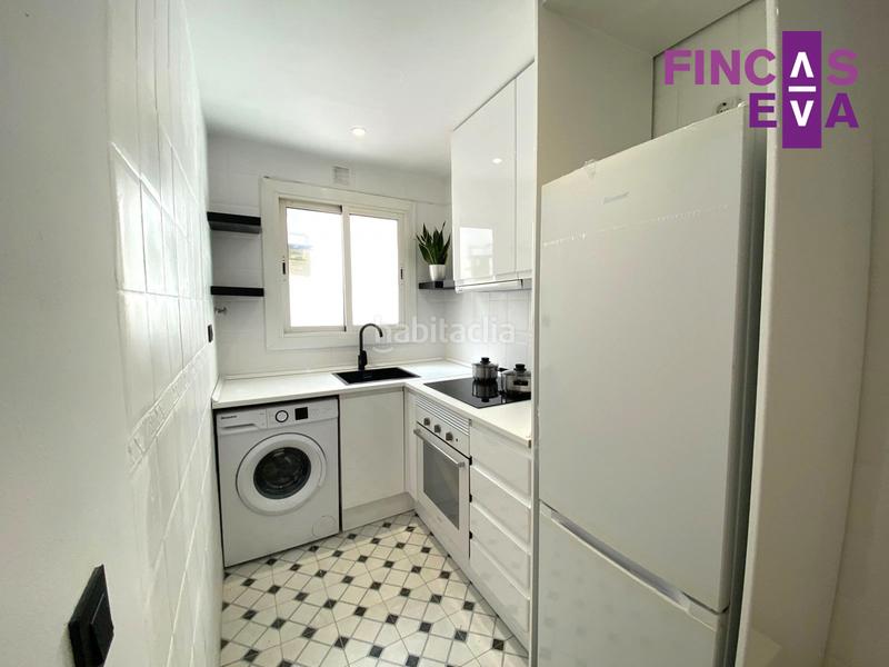 Foto e7a22950-1205-4443-aa87-5ed74d0bd187. Piso  en venta con terraza privada en Raval Barcelona