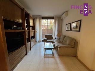 Pis  Barcelona - cl napols. Piso de cuatro habitaciones en eixample