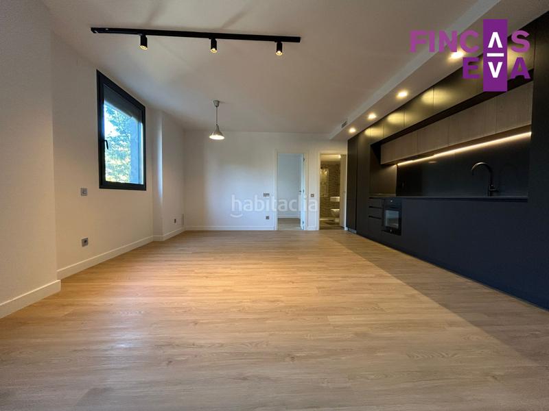 Foto d3e44d75-4cbf-4b52-afa0-d37f994d3059. Affitto appartamento con riscaldamento parcheggio piscina in Barcelona