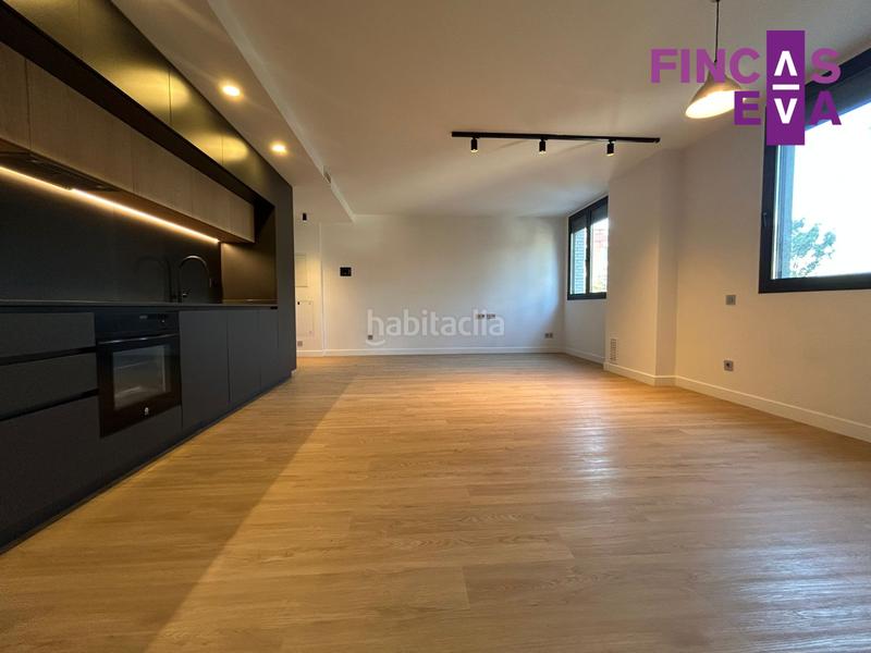 Foto 31bccc86-39fb-4fa6-824c-bce0a365af52. Alquiler piso estudio en alquiler en Provençals del Poblenou Barcelona