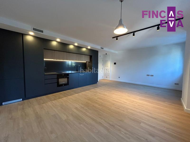 Foto e7f64fc5-2af2-4769-9005-034c84c772ec. Location appartement avec chauffage parking piscine dans Barcelona